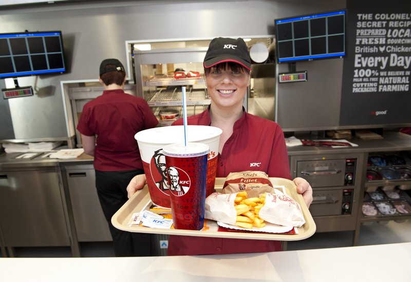 ¿Cómo es trabajar en KFC? Todo lo que necesitas saber para aplicar