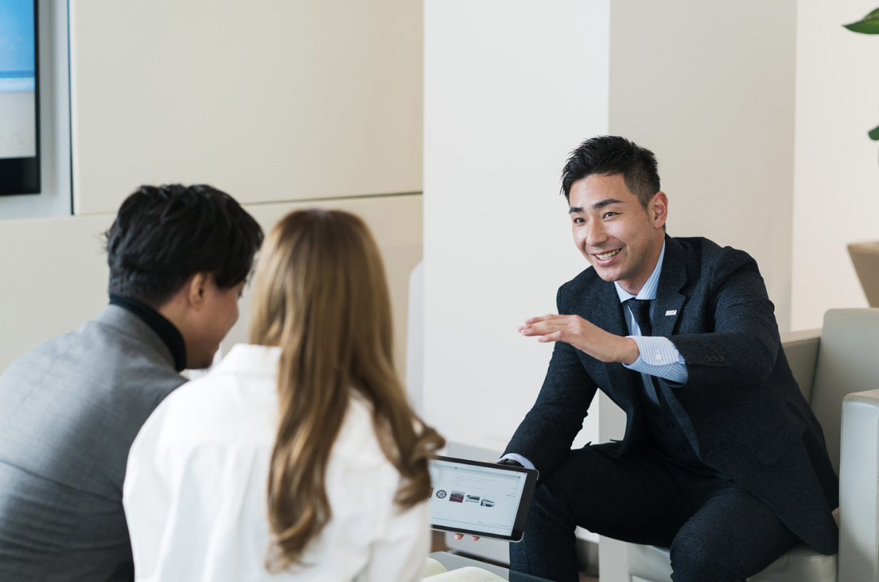 Perfecting the Pitch: Ten Steps to Mastering Sales Success