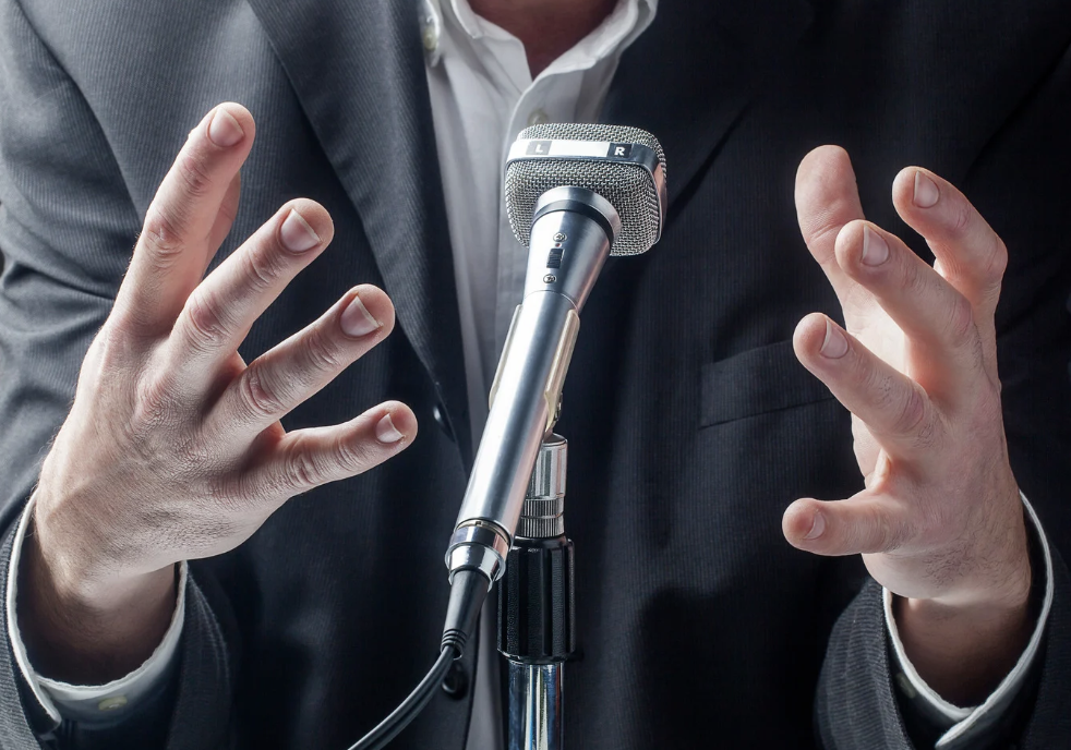 Decoding Workplace Body Language: A Guide to Successful Communication